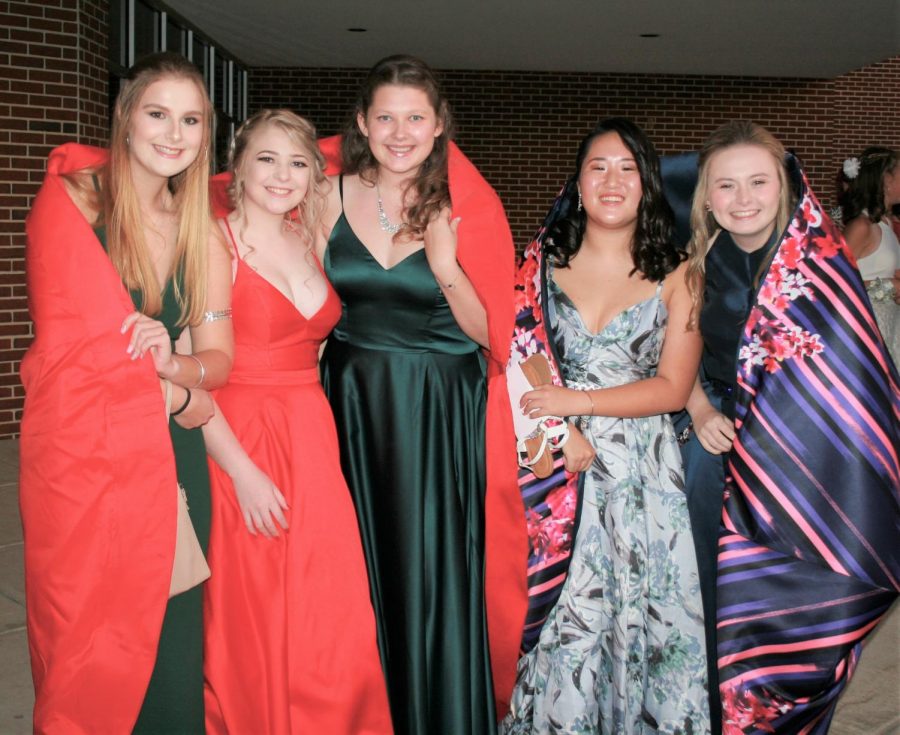 DHS students dressed to impress at Homecoming 2019. 