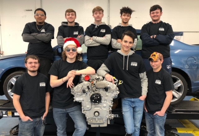 Dallastown Class of 2019 Graduates pose for a holiday photo at HACC Academy. These graduates participated in the automotive program at HACC, one of the many opportunities available to seniors.
