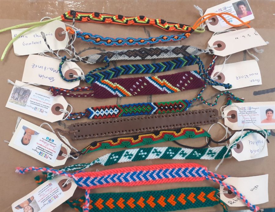 Students in Global Scholars Program help artisans in Guatemala and Nicaragua through the Pulsera Project.  