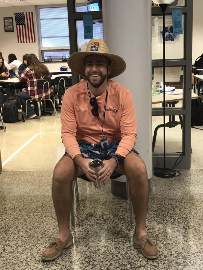 Students taking part in the Spirit Days, gearing up for Homecoming. This year’s Spirit Days consisted of Adam Sandler Day, Tourist Tuesday, Decades Day, Duo Day, and USA Day.