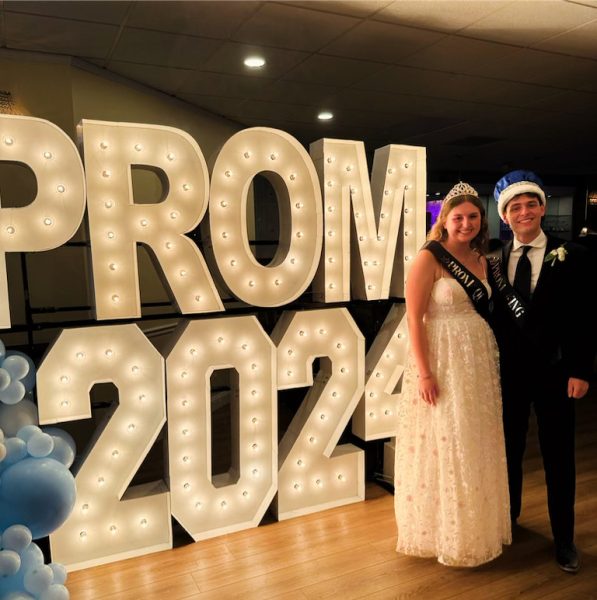 Lilly Wynkoop and Brendan Berk being crowned Queen and King at Dallastowns Prom