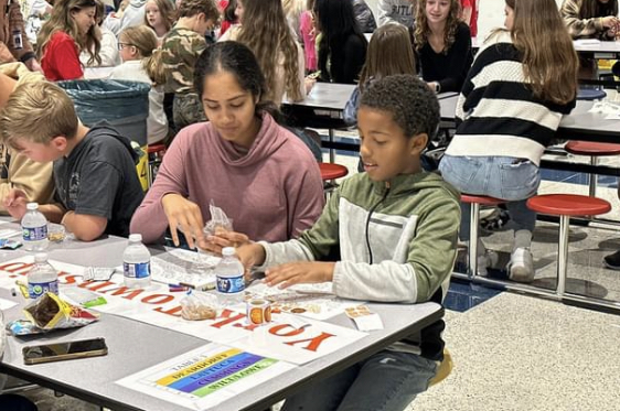 Dallastown's Big Buddy 2023 Fall Fest Little and Big buddy's working on a Fall related art project. 